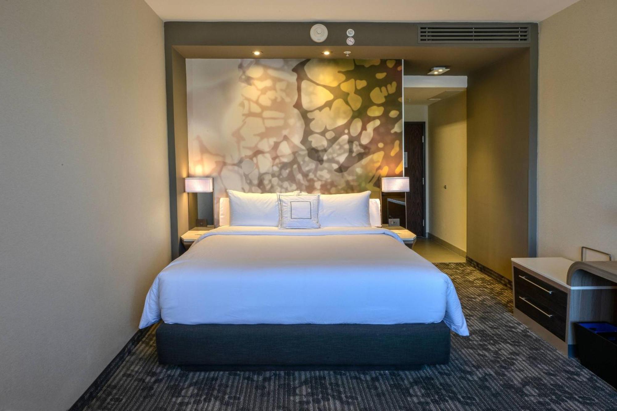 Courtyard By Marriott San Luis Potosi, Los Lagos Екстер'єр фото