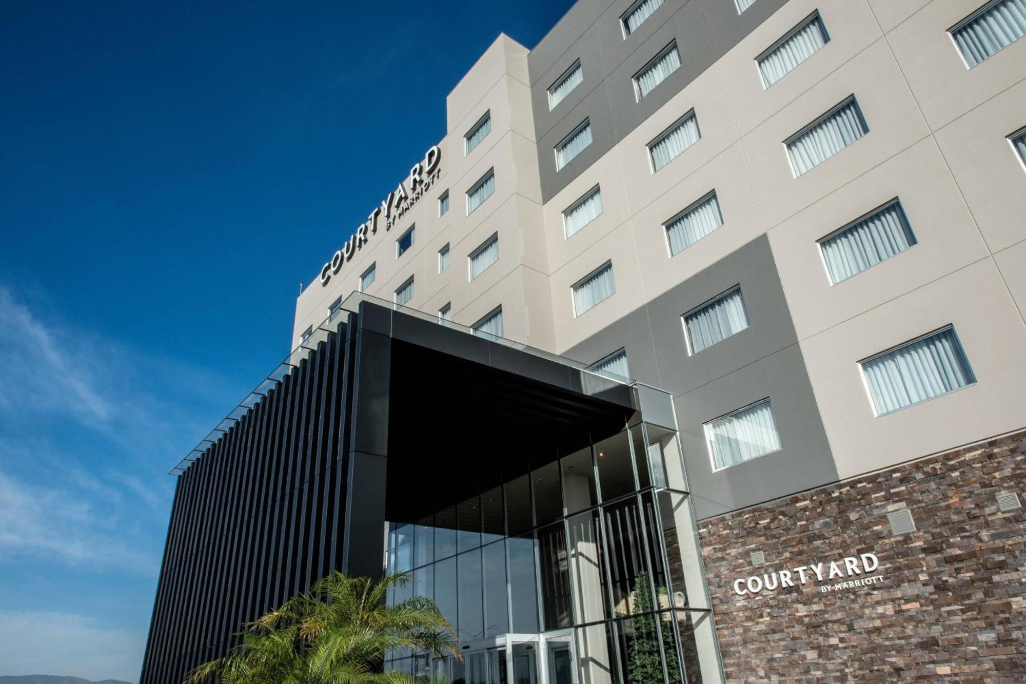 Courtyard By Marriott San Luis Potosi, Los Lagos Екстер'єр фото